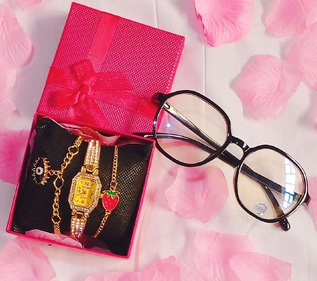 Women watch gift package